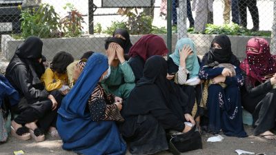 Zehntausende fliehen innerhalb Afghanistans vor den Taliban