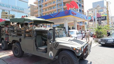 Libanesische Armee bezieht Stellung an Tankstellen