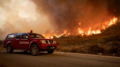 Feuerwehr kämpft gegen Waldbrände in Marokko und Israel