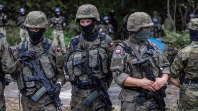 Polen stockt Zahl der Soldaten an Grenze zu Belarus auf 10.000 auf