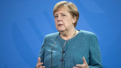 Merkel dringt auf Abzug ausländischer Kämpfer aus Libyen