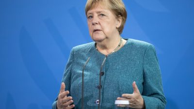 Merkel dringt auf Abzug ausländischer Kämpfer aus Libyen