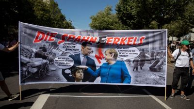 Bürgerprotest begleitet Gesundheitsminister Spahn bei Wahlkampftour