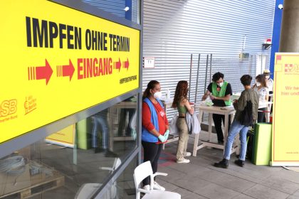 Immer mehr Experten fordern Testpflicht für Geimpfte