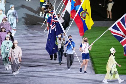 Olympioniken fahren heim – Japans Regierung in der Kritik