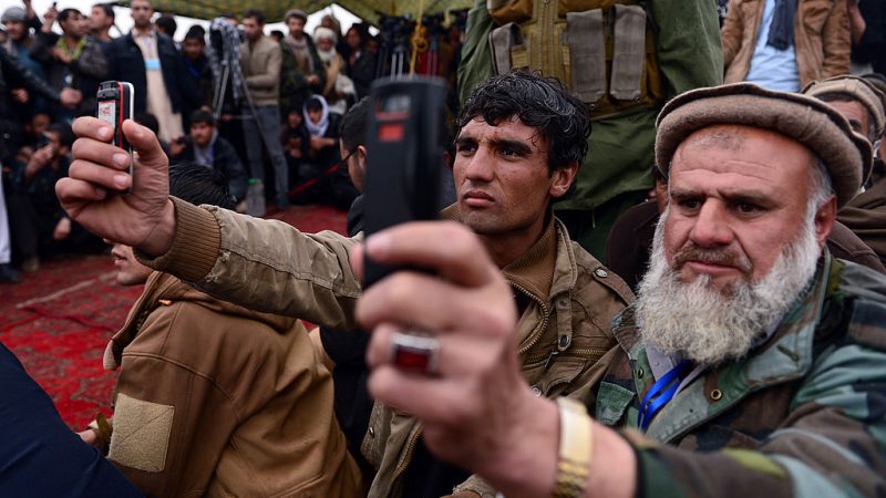 Machtübernahme der Taliban stellt Social-Media-Konzerne vor Dilemma