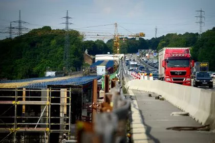 Haushalt: Bauprojekte an Autobahnen und Bundesstraßen verschoben