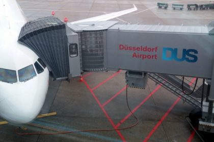 Laschet: Reiserückkehrer für Inzidenz-Anstieg verantwortlich