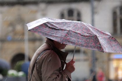 Wetterdienst warnt vor Dauerregen im Osten Deutschlands