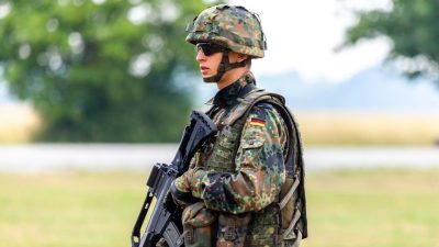 Bundestag verlängert Bundeswehr-Einsatz im Kosovo