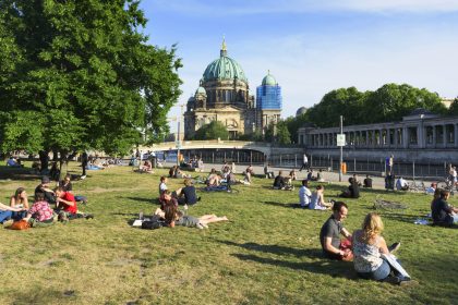 „Bürgerkriegsähnliche Zustände“: Party in Berliner Park eskaliert – 19 Polizisten verletzt