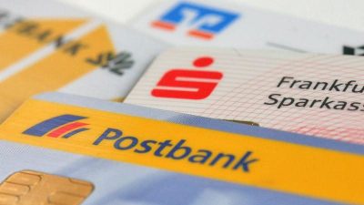 Verbraucherschützer drohen mit neuer Kontogebühren-Klage gegen Banken