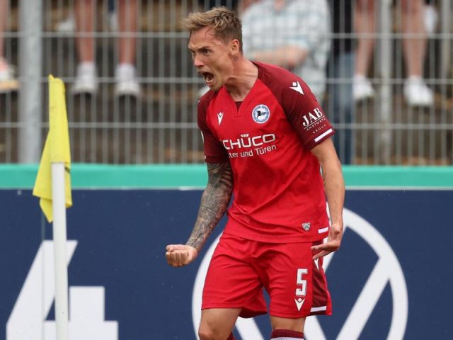 Bundesliga-Quintett zum Auftakt weiter – Bremen ist raus