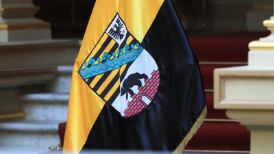 Schwarz-rot-gelbe Koalition in Magdeburg steht