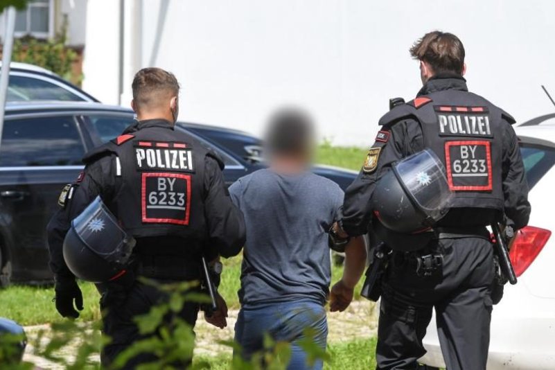 Festnahme nach Missbrauchsverdacht – Gerangel zwischen Großfamilie und Polizei