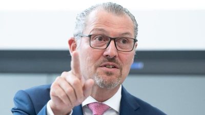 Arbeitgeberpräsident nennt zwölf Euro Mindestlohn „brandgefährlich“
