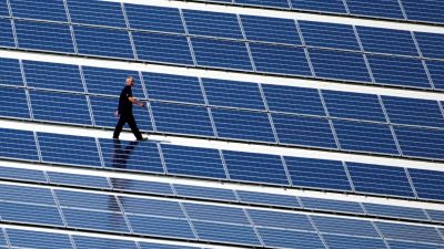 Kommunen fordern 100 000 Solardächer für öffentliche Gebäude