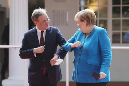 Laschet dankt Merkel für Führungskraft in Krisen