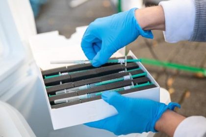 Studie: Corona-Impfschutz nimmt innerhalb von sechs Monaten ab