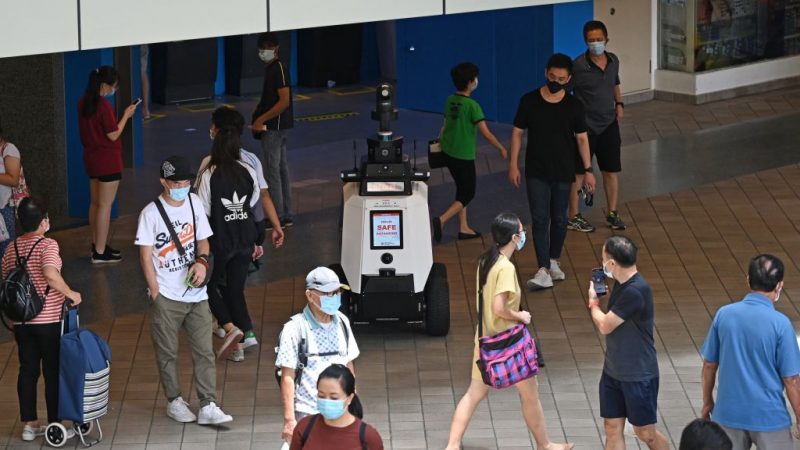 Singapur: Autonomer Roboter soll unerwünschtes Verhalten unterbinden