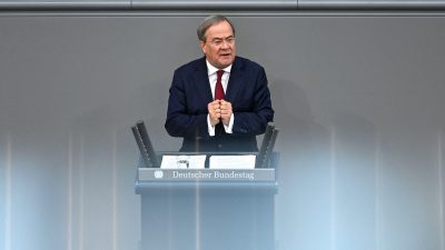 Laschet nutzt Auftritt im Bundestag zum Rundumschlag gegen SPD und Grüne