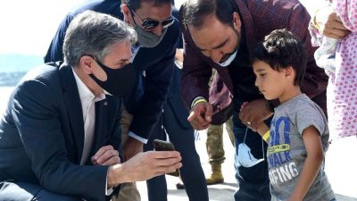 Rund 11.000 Afghanen in Ramstein – US-Außenminister trifft Maas in Deutschland
