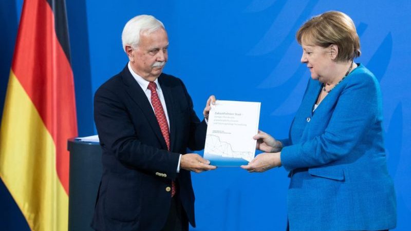 Abbau von Bürokratie – Merkel lobt Beitrag des Normenkontrollrats