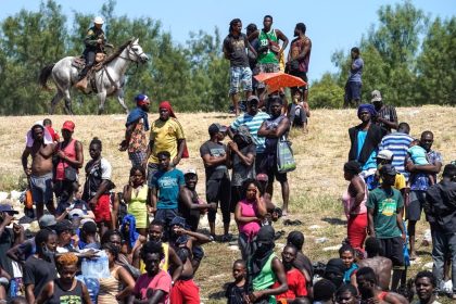 „Bis die Regierung aufwacht“: Texas sagt Bidens Grenzpolitik den Kampf an