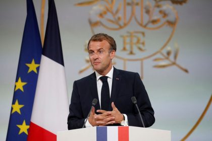 Frankreichs Präsident bittet um Verzeihung für Unrecht an algerischen Harkis