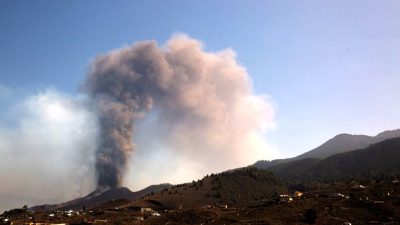 Lavastrom erreicht nach Vulkanausbruch auf La Palma den Atlantik