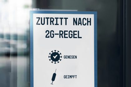 Bundesregierung verschärft Corona-Regeln um 2G-Plus