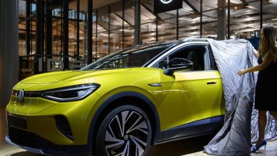 Deutscher Automarkt schwächelt – E-Fahrzeuge wichtige Stütze