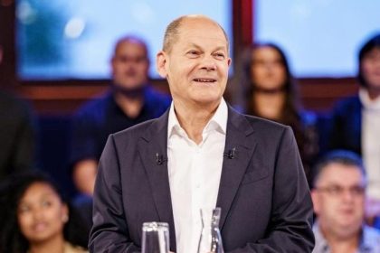 18-Jähriger fordert von Scholz Ansage gegen Linksbündnis – doch der SPD-Kandidat kneift