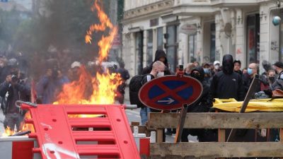 Brennende Barrikaden und Morddrohung gegen Soko-Chef – „Dann liegst Du im Kofferraum“
