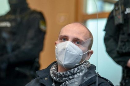 Brieffreundschaft von Polizistin mit Attentäter von Halle?