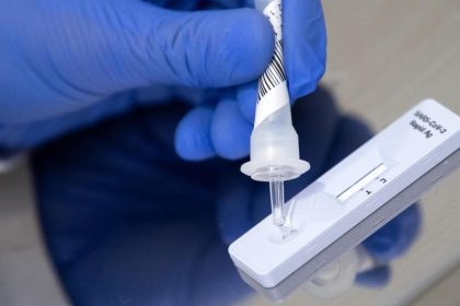 Habeck dringt auf Wiedereinführung kostenloser Schnelltests