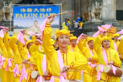 Falun Dafa-Parade bringt Chinas Traditionen nach München