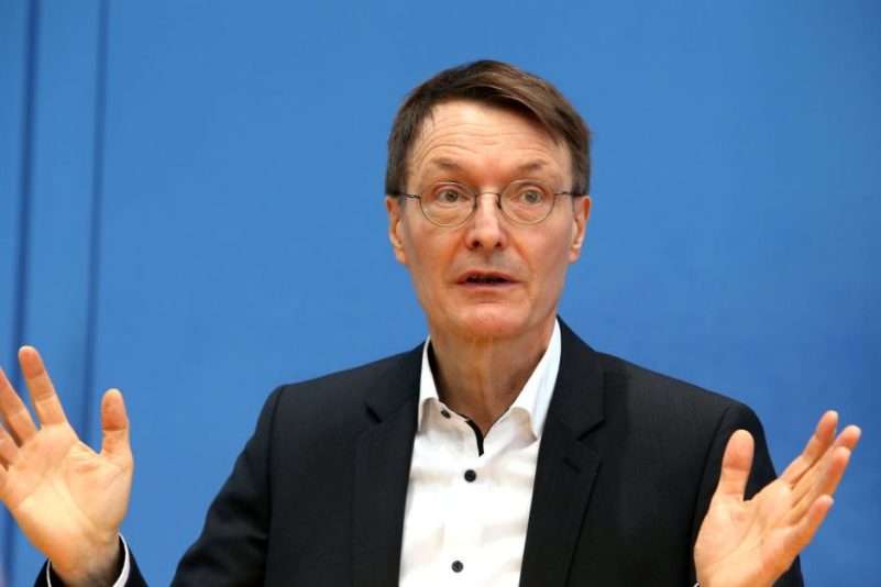 Lauterbach stellt sich Fragen zu Impfstoffversorgung und Kinderimpfung