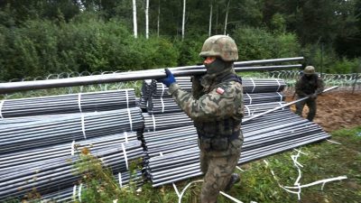 Polen beklagt Grenzübertritt von bewaffneten Männern aus Belarus