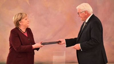 Steinmeier entlässt bisherige Bundesregierung
