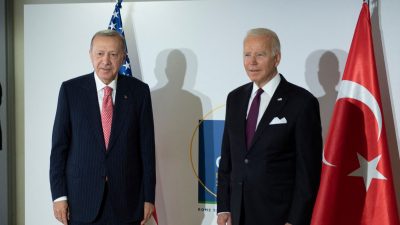 Biden und Erdogan wollen Beziehungen ihrer Länder wieder verbessern
