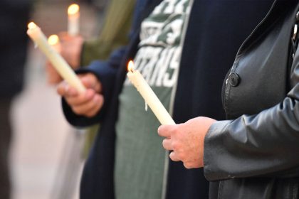 Zwei Set-Mitarbeiter nach tödlichem Schuss von Baldwin in Fokus der Ermittler