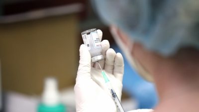 „Kostenpflichtige Tests werden dazu führen, dass sich sehr viele noch impfen lassen“