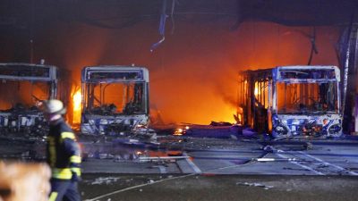 Großbrand in Stuttgarter Busdepot zerstört 20 Busse