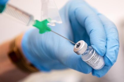 EMA lässt Moderna-Auffrischungsimpfung für über 18-Jährige zu