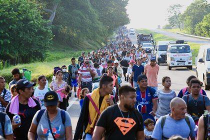 Texas verklagt Biden-Regierung erneut: Migrantenwelle zieht Richtung US-Grenze