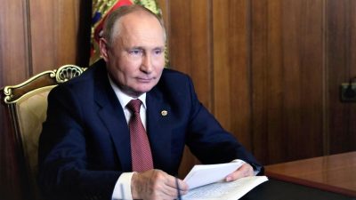 Putin sichert Lukaschenko Unterstützung gegenüber ausländischer „Einmischung“ zu