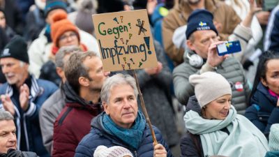 Corona-Demo in Wien – Veranstalter sprechen von 100.000 Teilnehmern