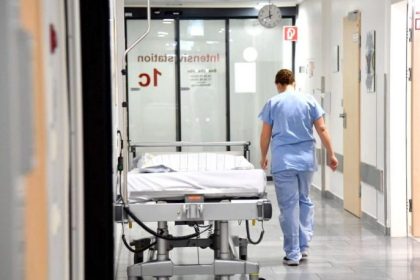 Sorge vor Personalmangel: Forderungen nach kürzerer Quarantäne mehren sich