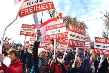 Proteste in ganz Europa gegen verschärfte Corona-Maßnahmen